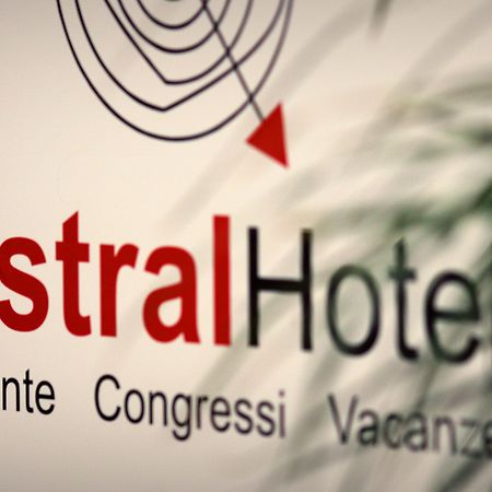 Mistral2 Hotel Oristano Exterior photo